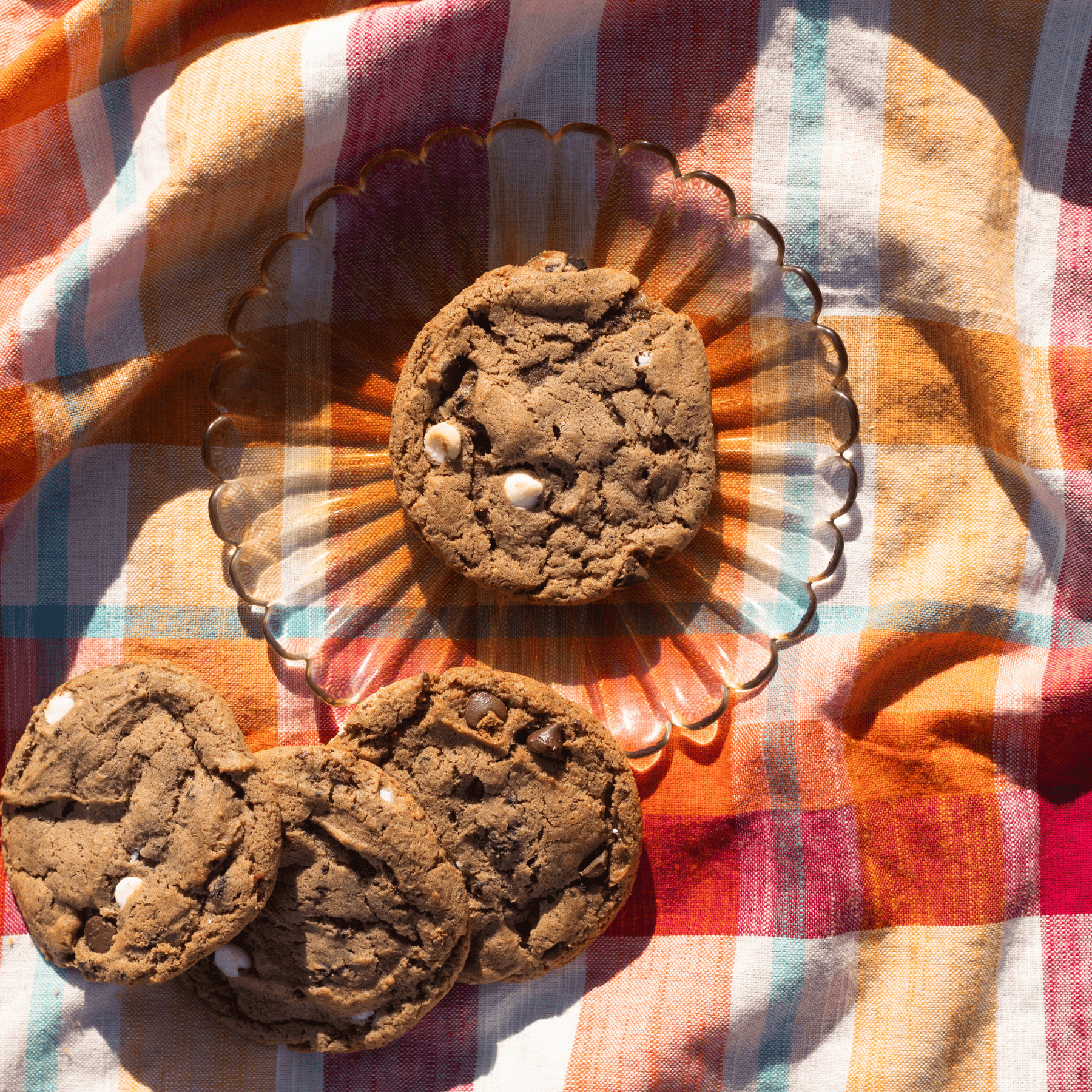 Cookies 'n Cream Milkshake cookies in flatlay