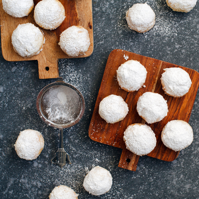 How to Make Mexican Wedding Cookies