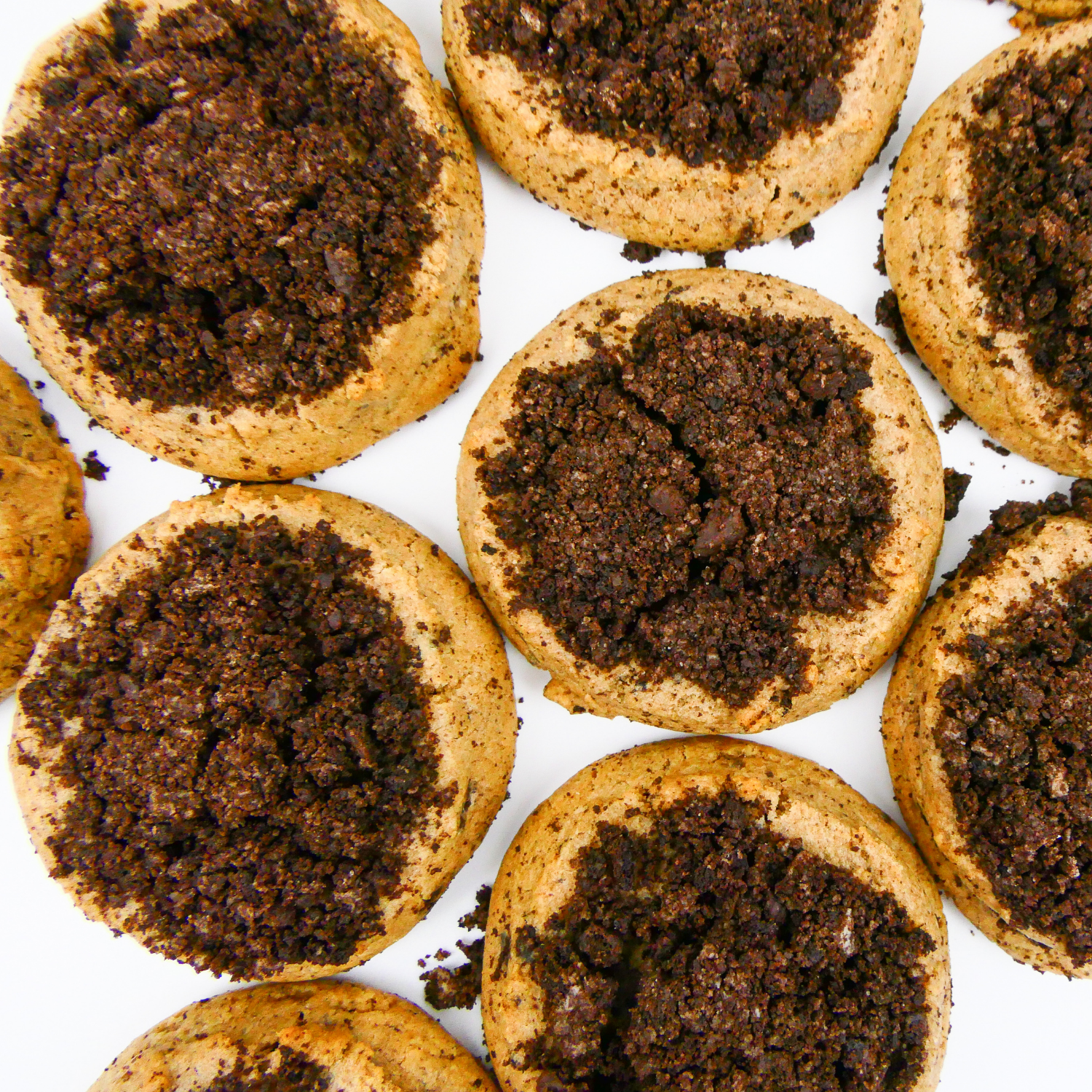 Oreo Churro Cookies - Cookies with Chocolate Crumble